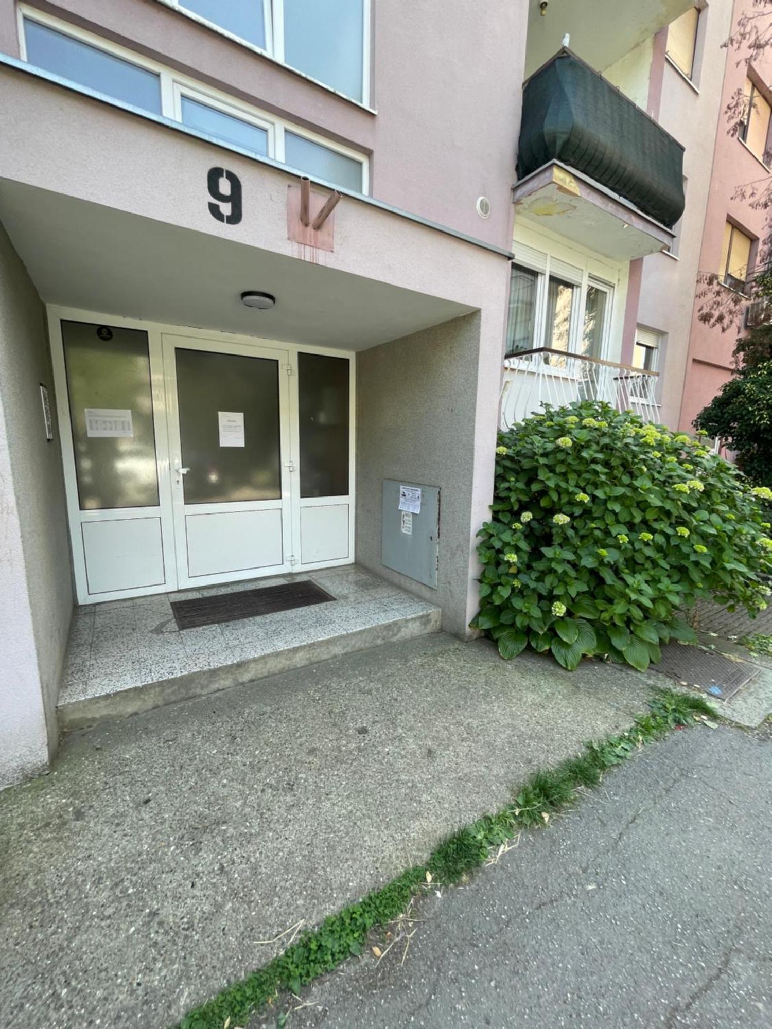 Comodo Apartman Vinkovci Buitenkant foto